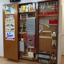 Tool cabinet